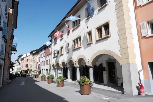 Martigny Youth Hostel - Hostels