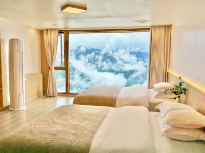 Longji Yunshan residential accommodation (Jiulong Wuhu store) 구이린 룽지 관광 버스 터미널 주변 호텔