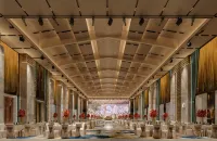 BORUISI    INTERNATIONAL    HOTEL - Business