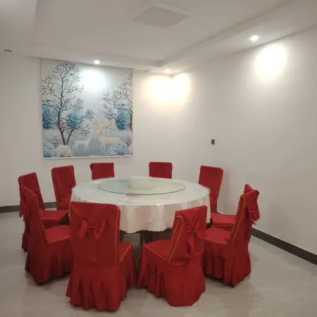 Muli Yinfeng Hotel