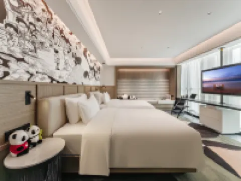 Panda Premium Selected Hotel (Mianyang High-Speed Railway Station Shangma Story)