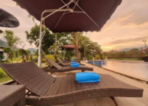 Intimate Riverside Resort Vang Vieng