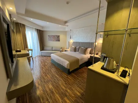 Xanadu Club Makadi Bay Отели рядом с достопримечательностью «Grand Waterworld Makadi : Water Slides»