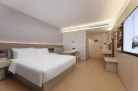 Hualuxe Hotel (Huangshan Yixian Hongcun Scenic Area South Gate Store)