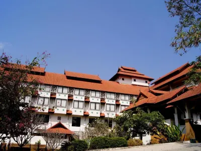 Life up Care and Hotel Hotels in Maejo