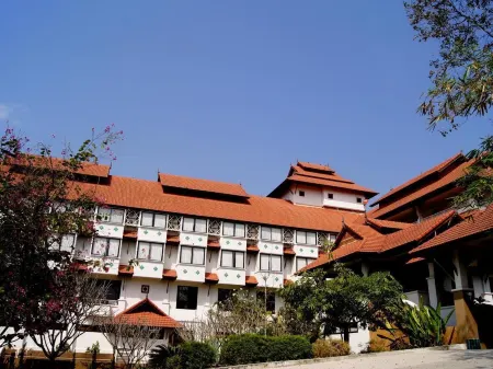 Life up Care and Hotel Отели рядом с достопримечательностью «dorm Maejo University»