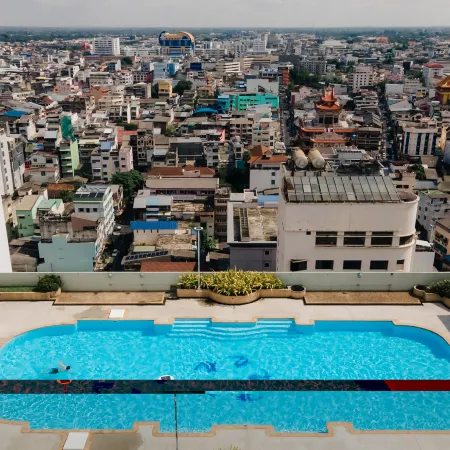 Lee Gardens Plaza Hotel