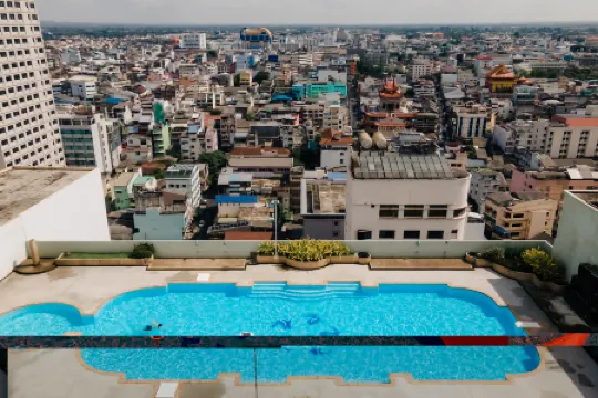 Lee Gardens Plaza Hotel