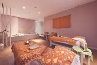 FOX Hotel Pekanbaru - سبا