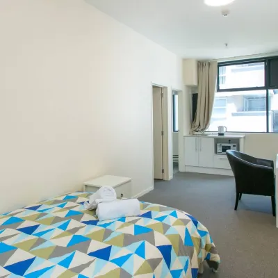 Hobson Lodge Auckland クイーン ストリート周辺のホテル