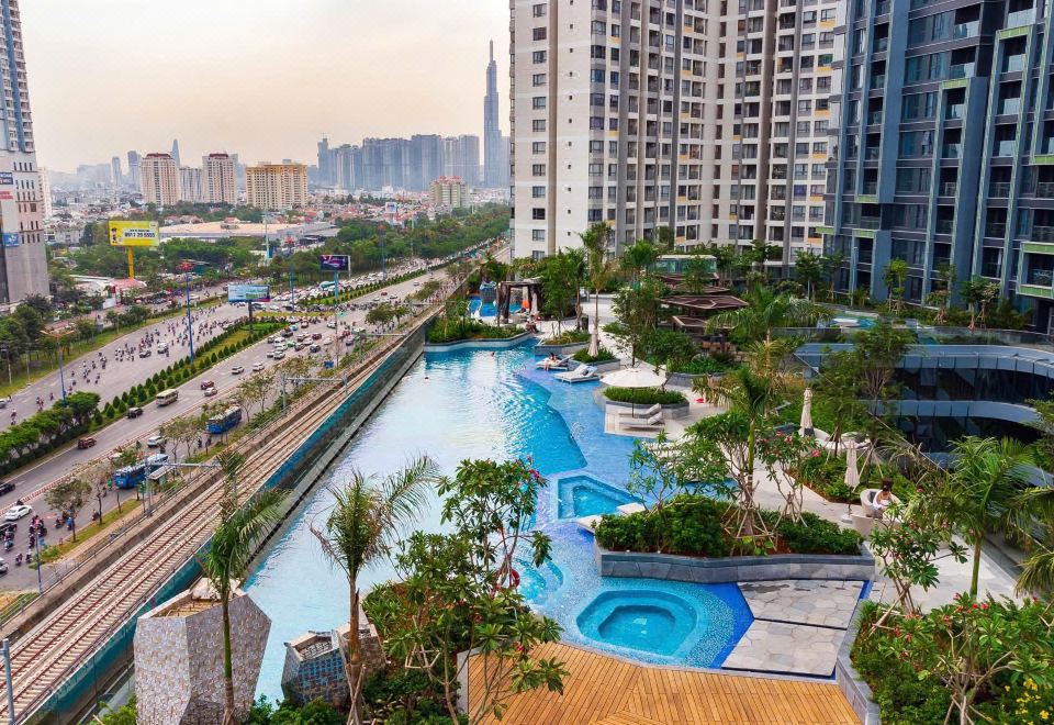 2. 뤼미에르 소밀럭..