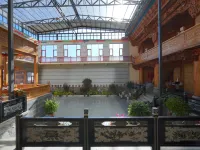 Kangba Yangkang Homestay in Shangri-La City Hotels near Diqing Shangri-La Airport