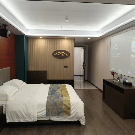 Dayin Movie Homestay Hotel
