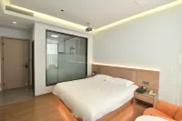 Zhizhen Carry E-sports Homestay (Quanzhou Station) - 2-Star