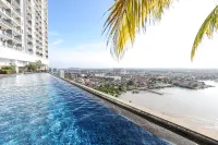 سيلفر سكايب إكزكيوتيف ميلاكا باي آي هاوسينج