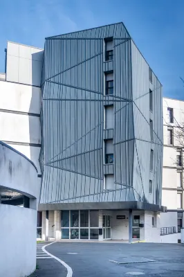 Appart'hôtel Odalys City - Orléans Centre - Parkplatz