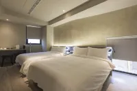 Superb Hotel