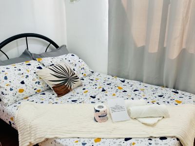 Near Clark Airport 2BR Townhouse | Fast WIFI
