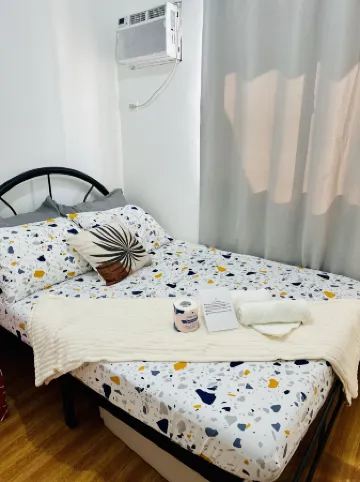 Near Clark Airport 2BR Townhouse | Fast WIFI