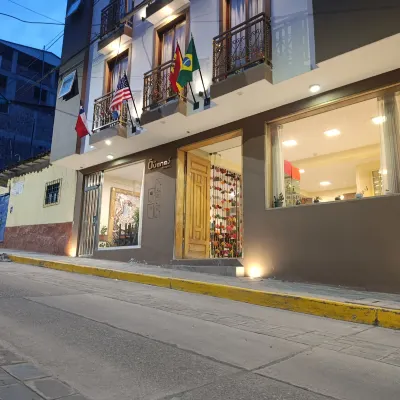 Hotel Las Quenas Hotels near Central Market