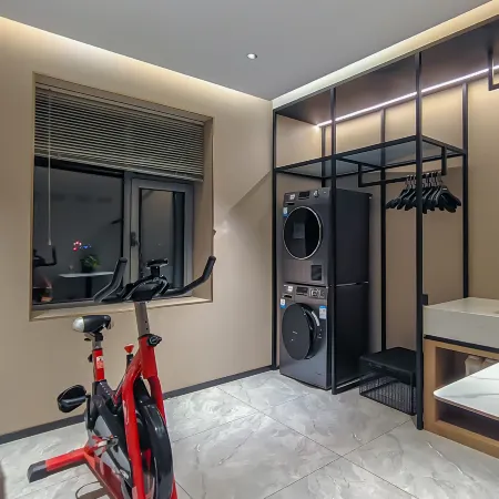 J oy· Light Hotel