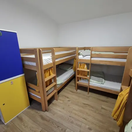 Hostel Downtown Inn