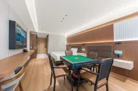 QingShan Holiday Inn