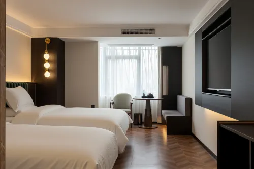 Meiji Mercure (Shantou The Mixc Longyan South Road Food Street)