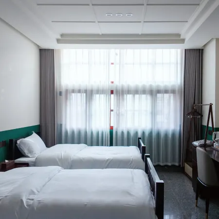 Zhiziluo Hostel · Nostalgic Themed Homestay