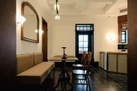 Liu Su Designer Homestay (Beihai Yintan Scenic Area & International Passenger Port Branch)