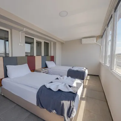 دياموند هوتل أولد سيتي Hotels near جامع زيرك كليسة