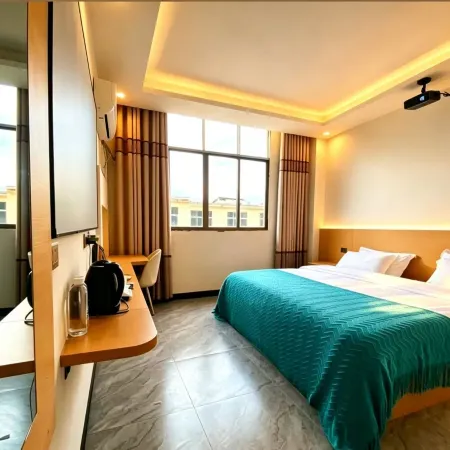Huangguoshu Waterfall Royal Court Holiday Inn