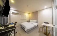 ZAZA Hotel - 3-Star