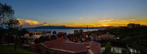 Fuxian Lake Yunxu Travel Resident B&B - مطابخ