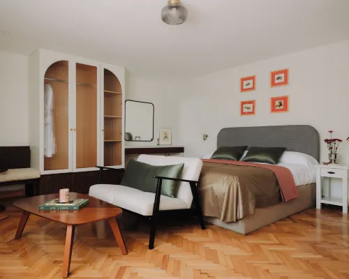 Longchamps l Zamalek l Boutique Hotel with Breakfast Hotels near Coptic Museum