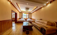 Luqu Langmusi Yunshang Langmu Tibetan-style Homestay - Vuoristonäköala