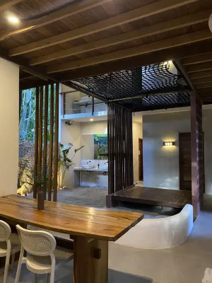 LAZY FINS HOSTEL - 4-Star