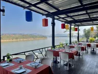 Chiangkhong Teak Garden Riverfront Onsen Hotel Hotels in Chiang Khong
