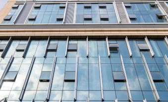 CJIA Hotel (Shanghai Jilong Road Subway Station Jilong Road Branch)