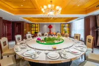 Yulong Garden Hotel (Zhenping Wandelong Plaza)