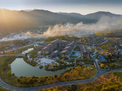 Lingbo Grand Skylight International Hotel (Yunshuiyao, Zhangzhou)