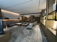 Huarong Hongfa International Hotel (People's Square) - parking