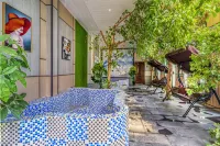 Zhuxia ART Hotel (Kunming Economic Development Zone Zhujiacun Subway Station)