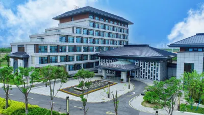 Junyu Hotel of Qinhan International Equestrian Center Hôtels à proximité de : Han Yangling Mausoleum