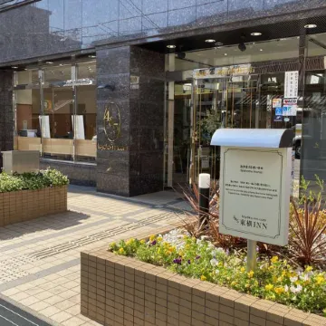 Toyoko Inn Okayama-eki Nishi-guchi Migi Отели рядом с достопримечательностью «Momotaro Statue»