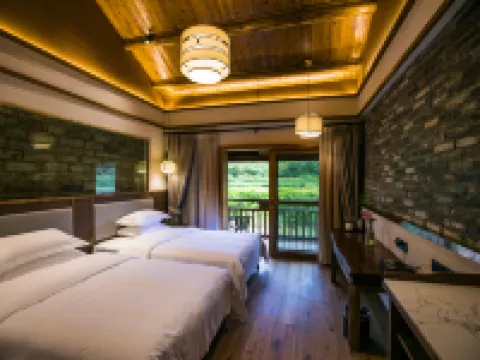 Li River Craftsman Village, Guilin Hotels in Lingchuan