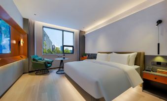 Joy Hotel