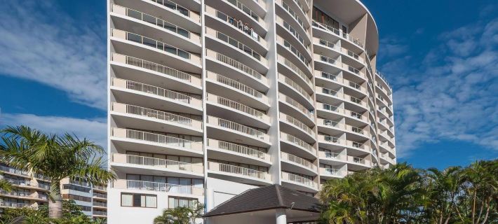Broadbeach Savannah Resort Hotels in Gold Coast