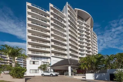 Broadbeach Savannah Resort Hotels in der Nähe von Broad Beach Art and Craft Markets