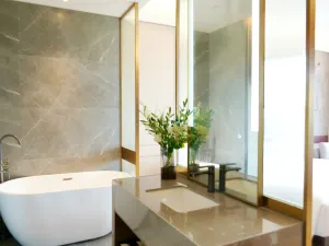 Maison New Century Hotel Hangzhou Bay (in Geely Giehow Plaza)